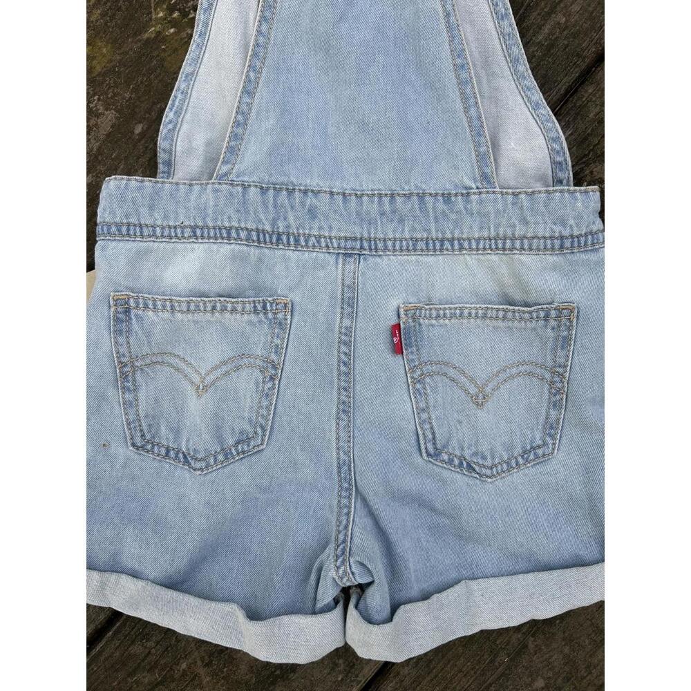 👼Levi's baby girl's  4T denim shortall in a light wash NWT- BUNDLE & SAVE! 🧸🪆 - Picture 2 of 9